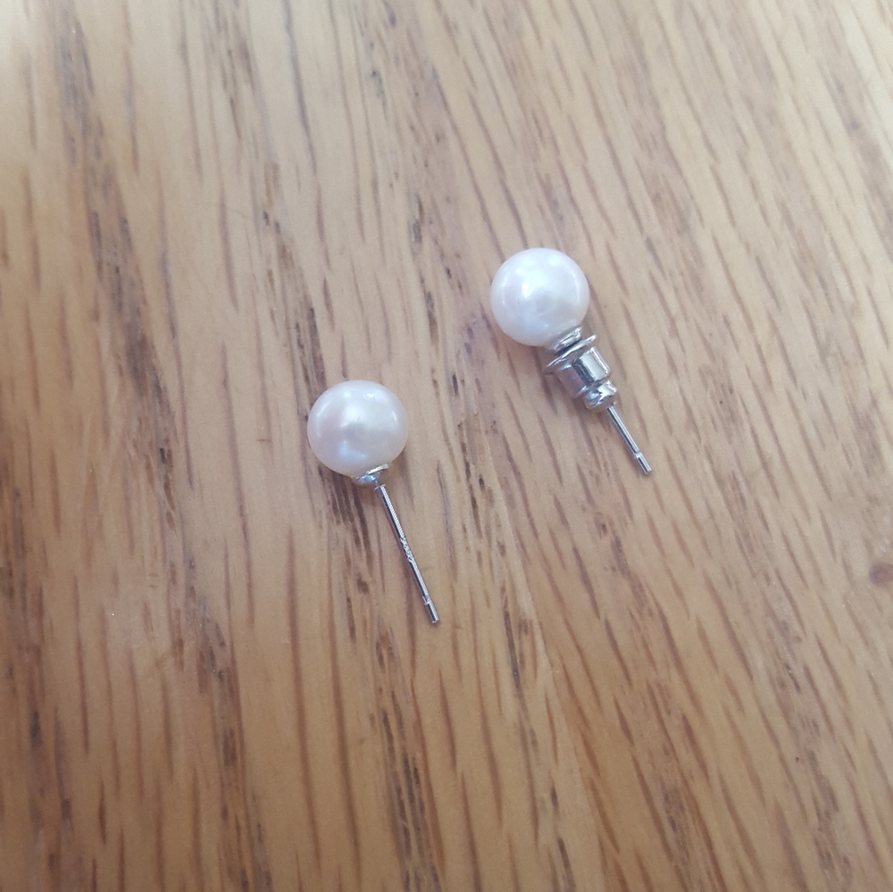 925 silver Pearl Stud earings